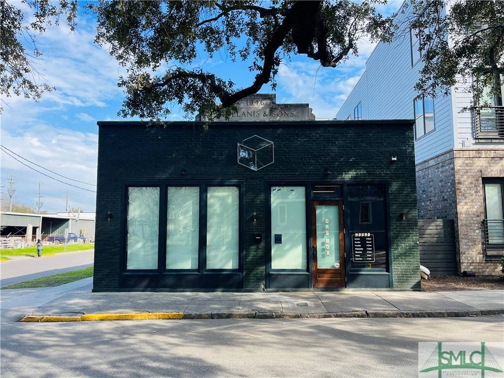 1006 E Broad ST, Savannah, GA 31401 — photo 1 of 9