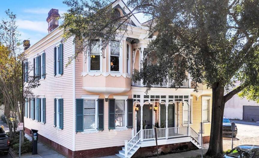 32 Habersham ST, Savannah, GA 31401 — photo 1 of 38