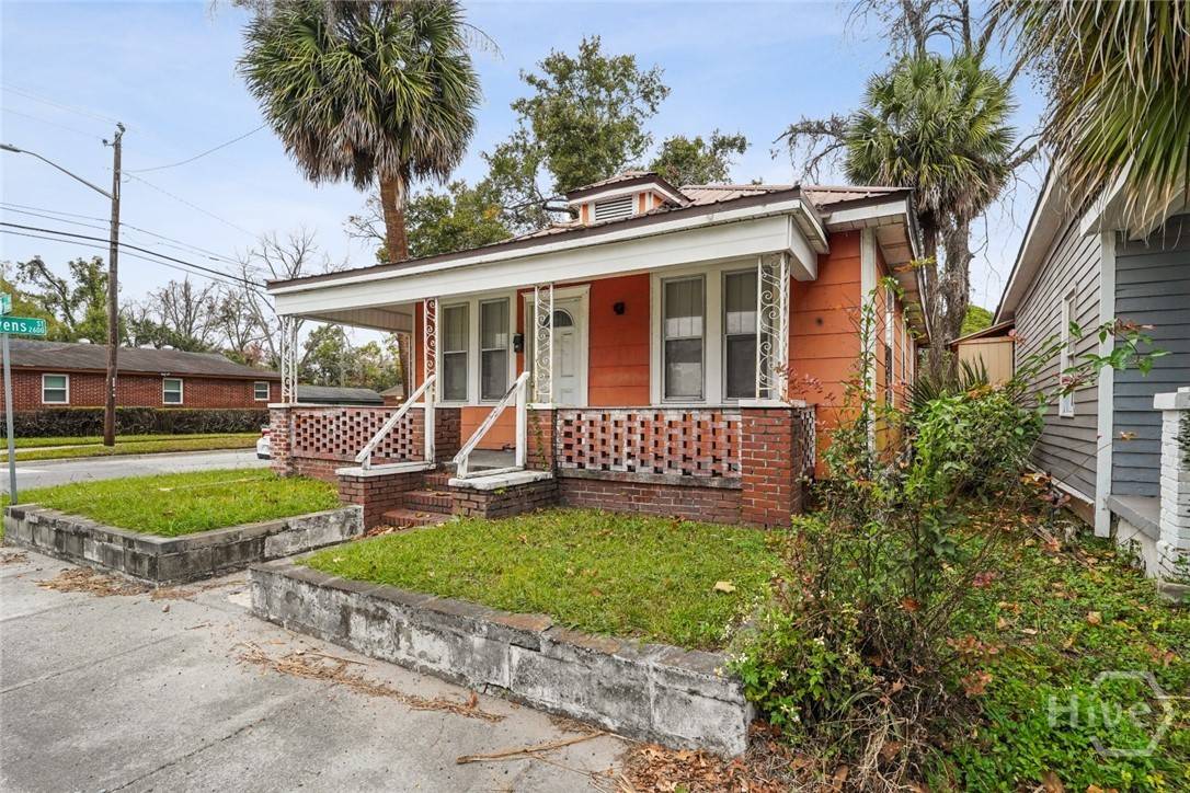 928 W Victory DR, Savannah, GA 31415 — photo 1 of 21