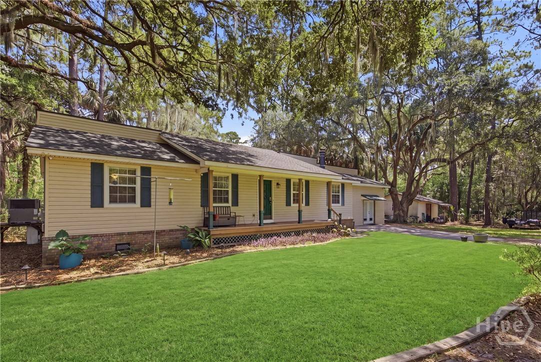 139 North DR, Savannah, GA 31406 — photo 1 of 43