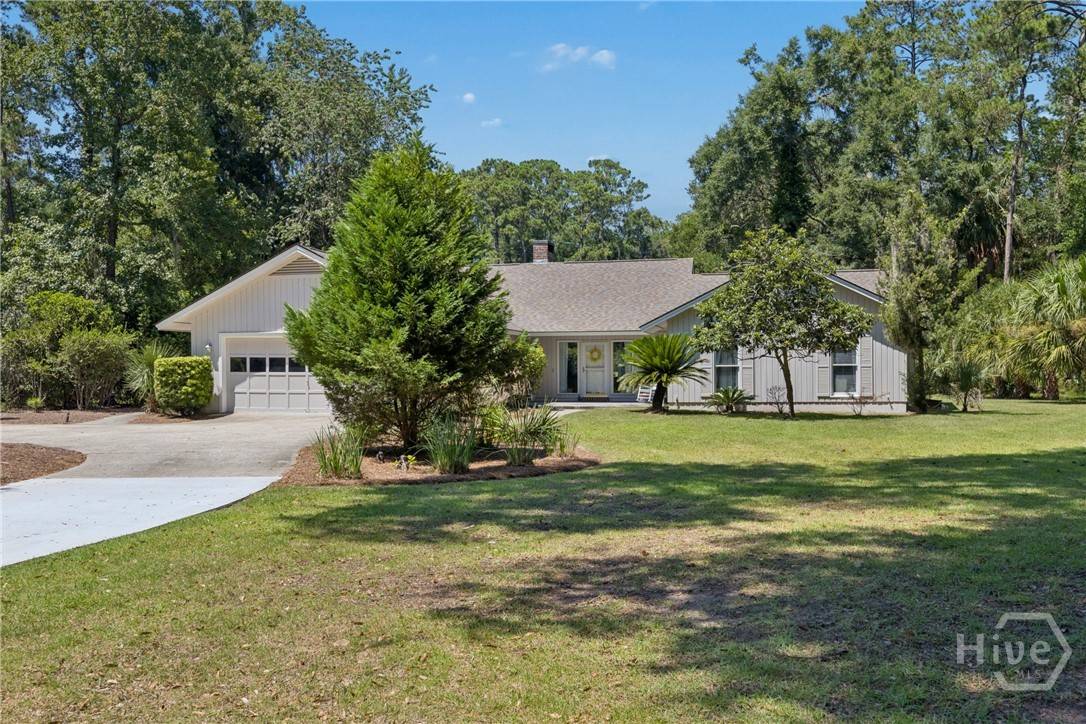 1 Brooks LN, Savannah, GA 31411 — photo 2 of 47
