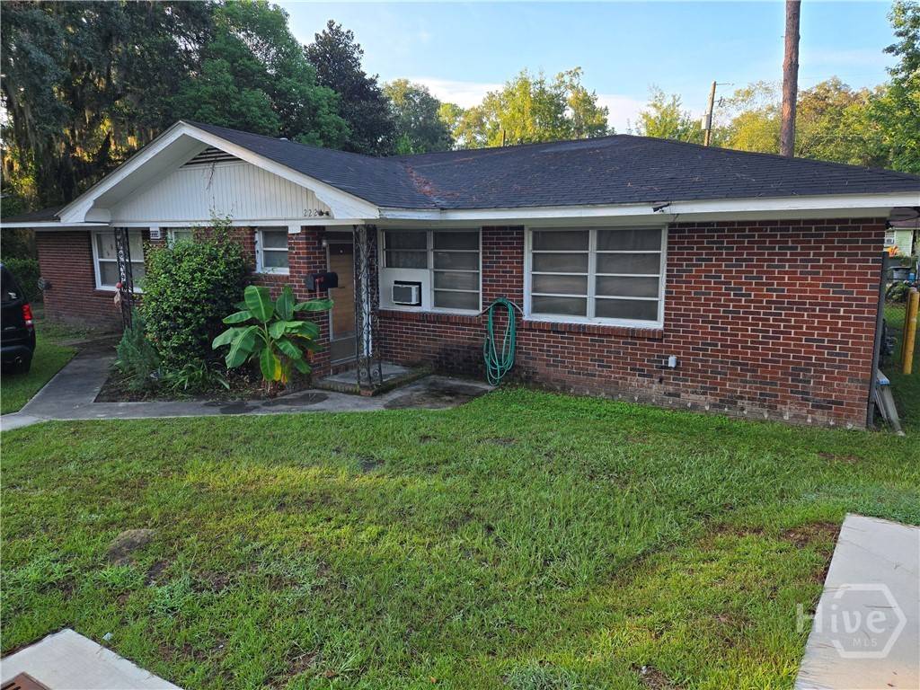 2221 & 2223 Delesseps AVE, Savannah, GA 31404 — photo 2 of 3