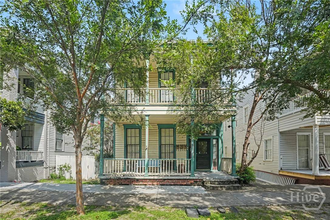 308 E Waldburg ST, Savannah, GA 31401 — photo 1 of 40