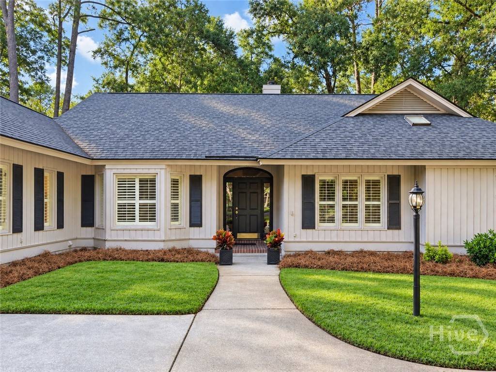 2 Gossamer LN, Savannah, GA 31411 — photo 1 of 22