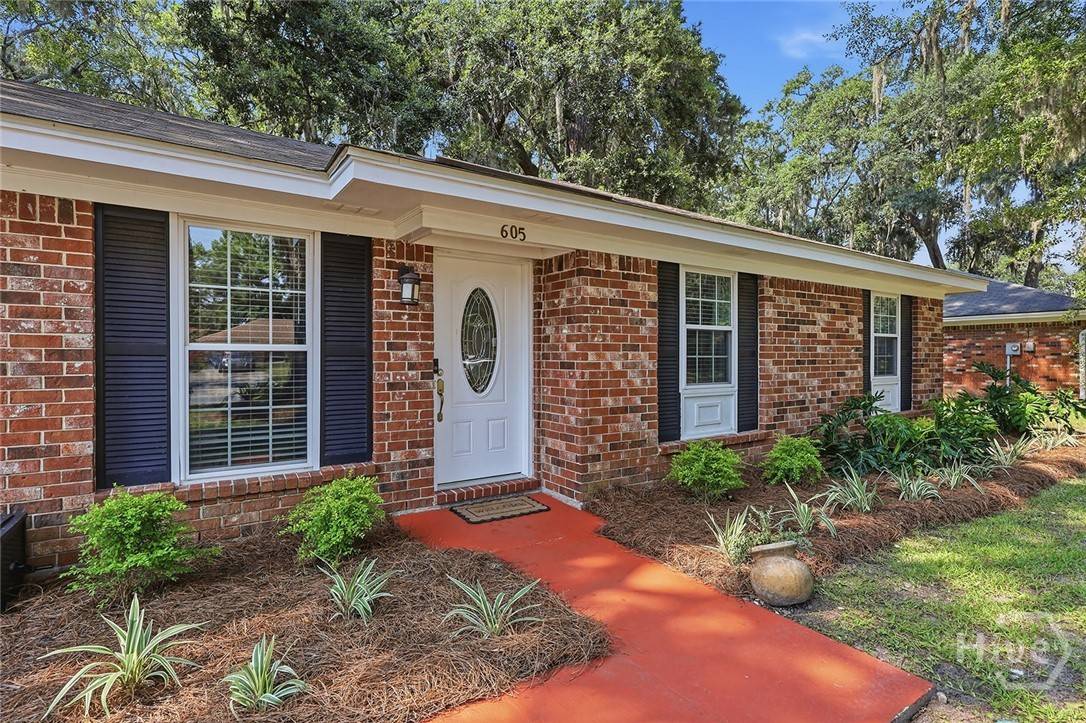 605 Leaning Oaks DR, Savannah, GA 31410 — photo 1 of 34