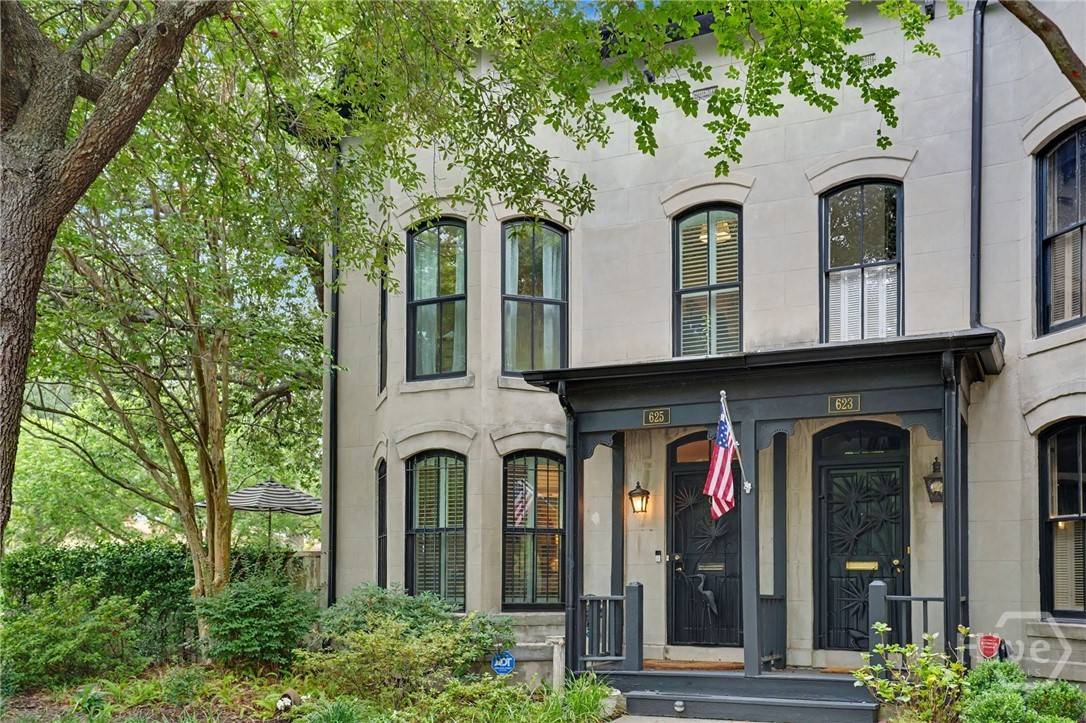 625 Tattnall ST, Savannah, GA 31401 — photo 2 of 43